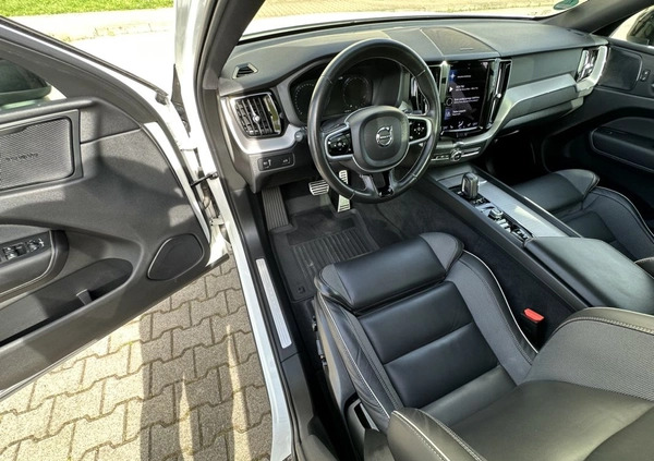 Volvo XC 60 cena 154900 przebieg: 114000, rok produkcji 2020 z Lipiany małe 781